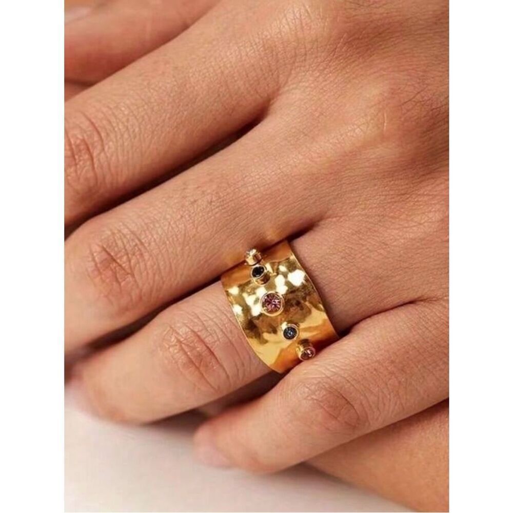 Gold Wide Band Ring M739